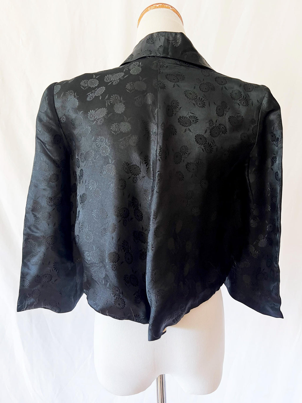 vintage 1940s black silk jacket cropped made in hong kong small