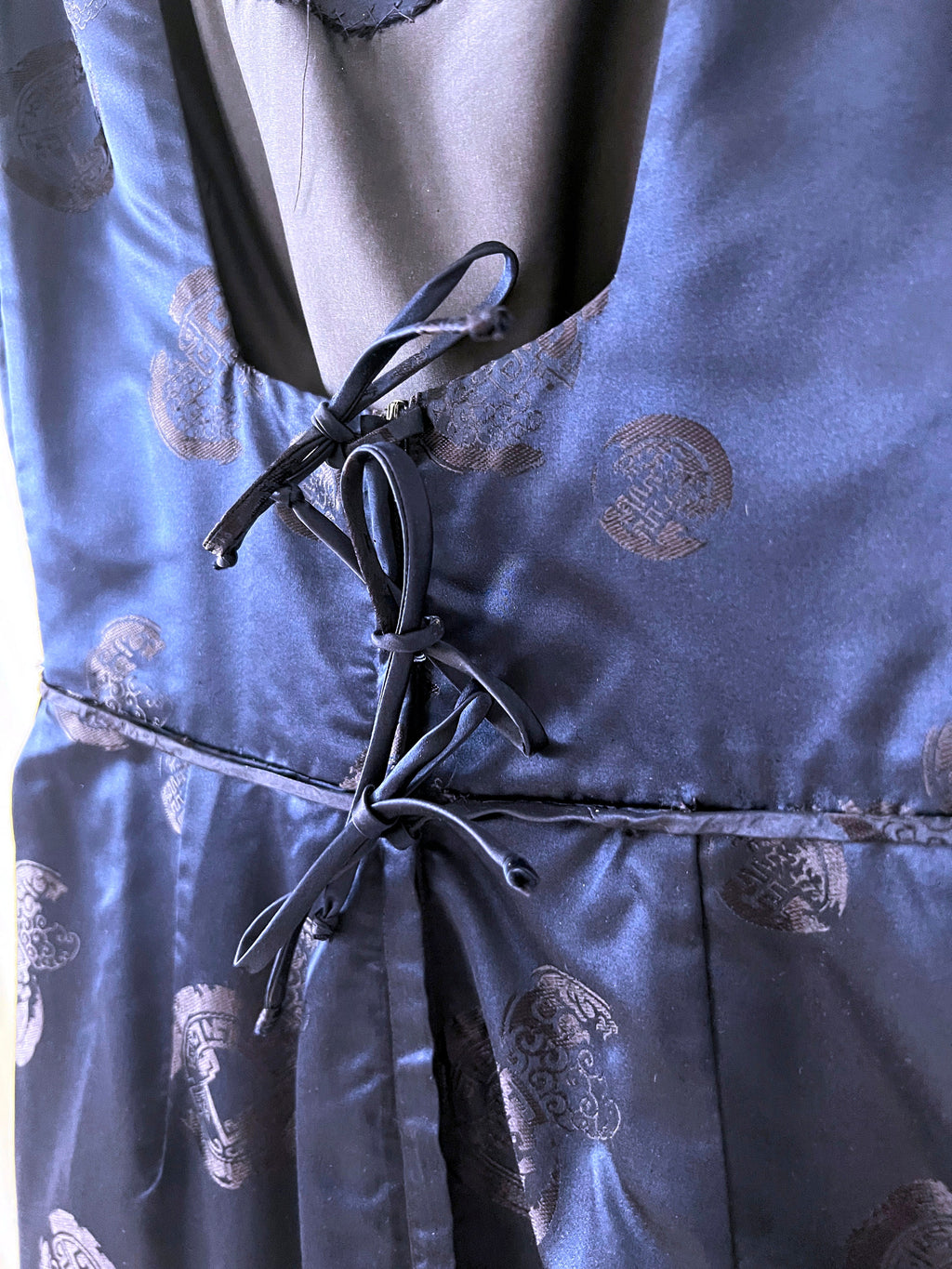1950s / 1960s vintage dark blue chinese silk dress xs - small