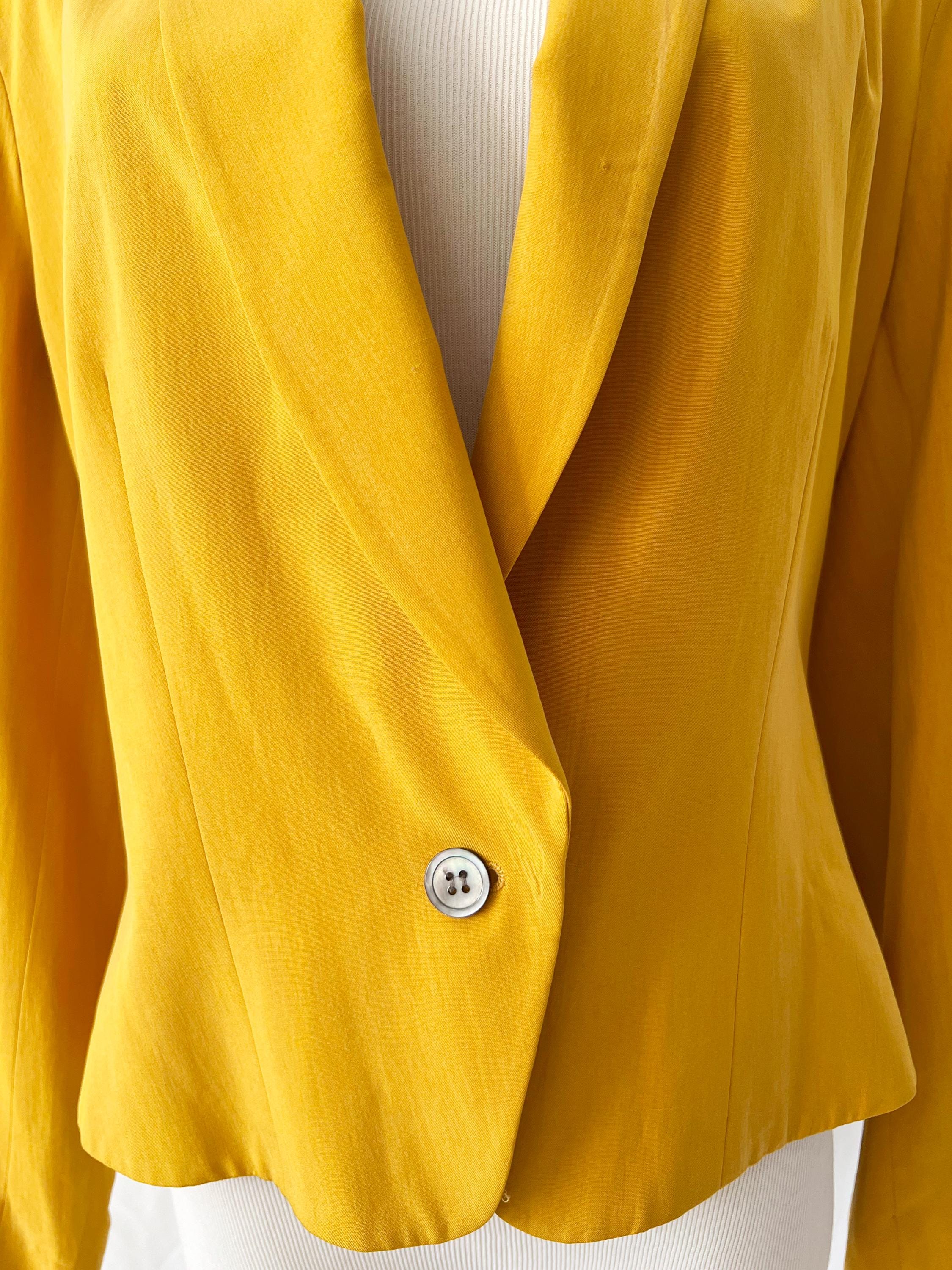 yellow  anne klein II silk blazer size 10