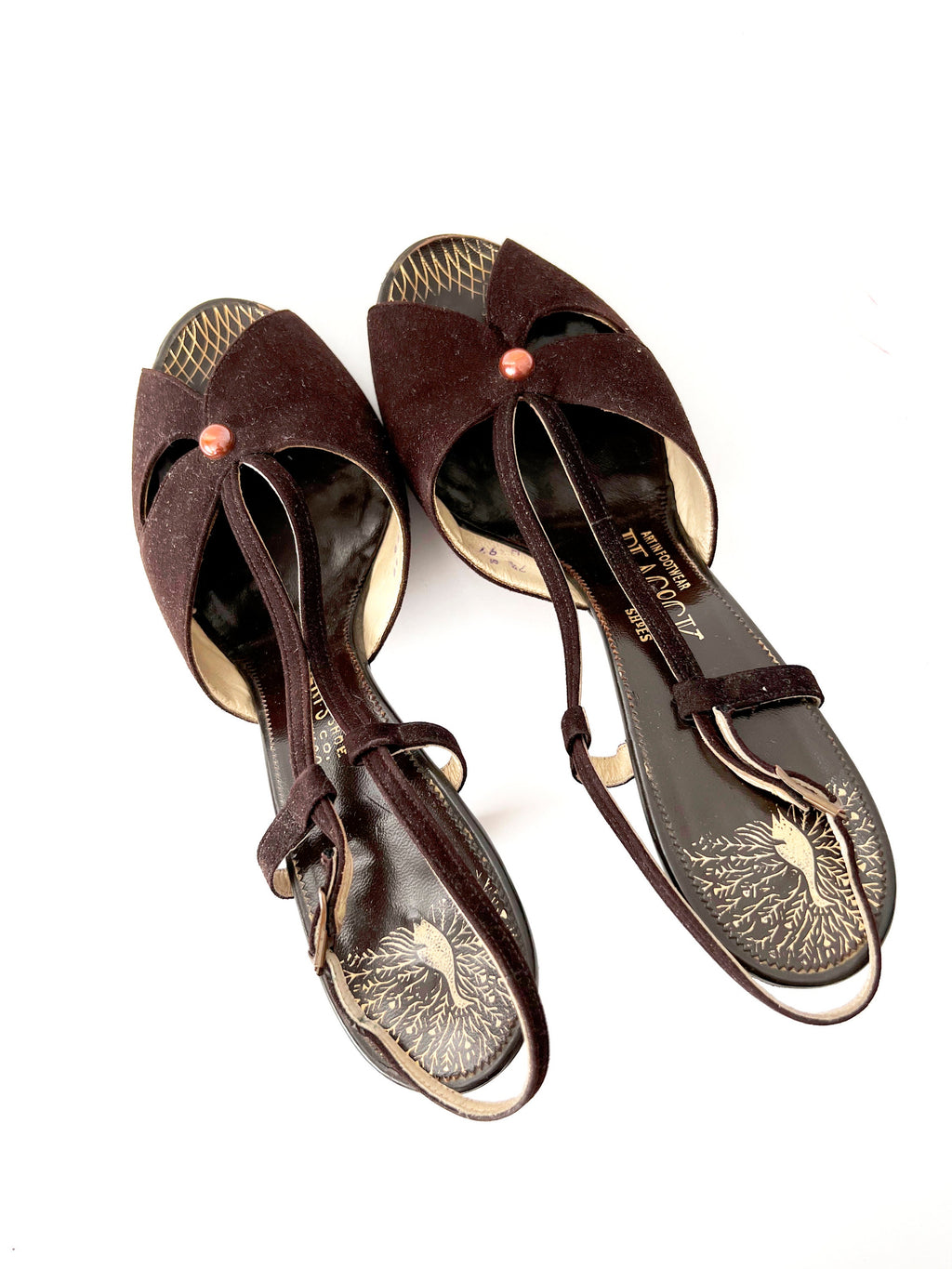 vntg 1960s peep toe t-strap heels  brown velour with original box size 7 1/2