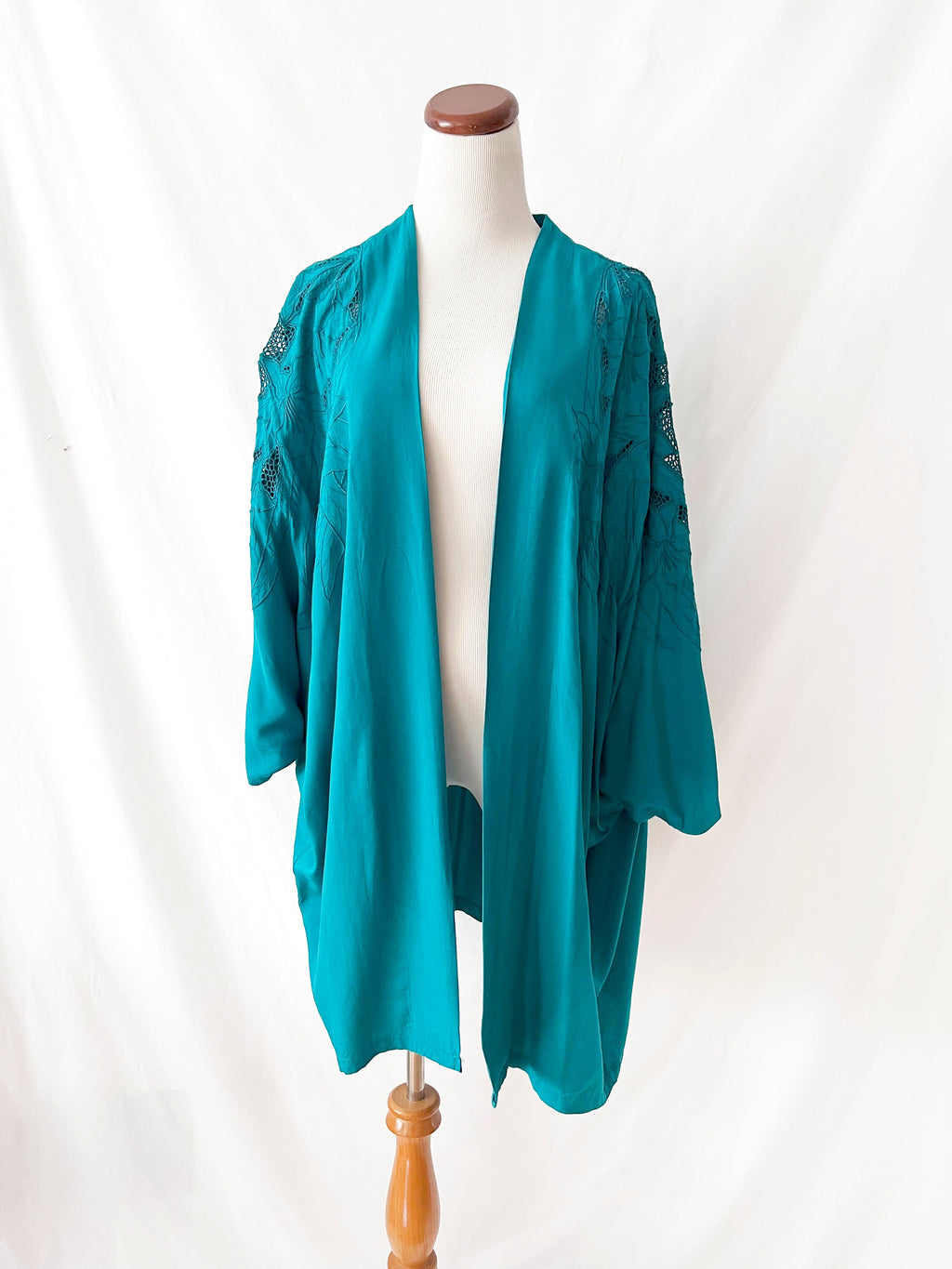 vintage 1980s cut out cardigan rayon hibiscus shawl kimono large  xlarge