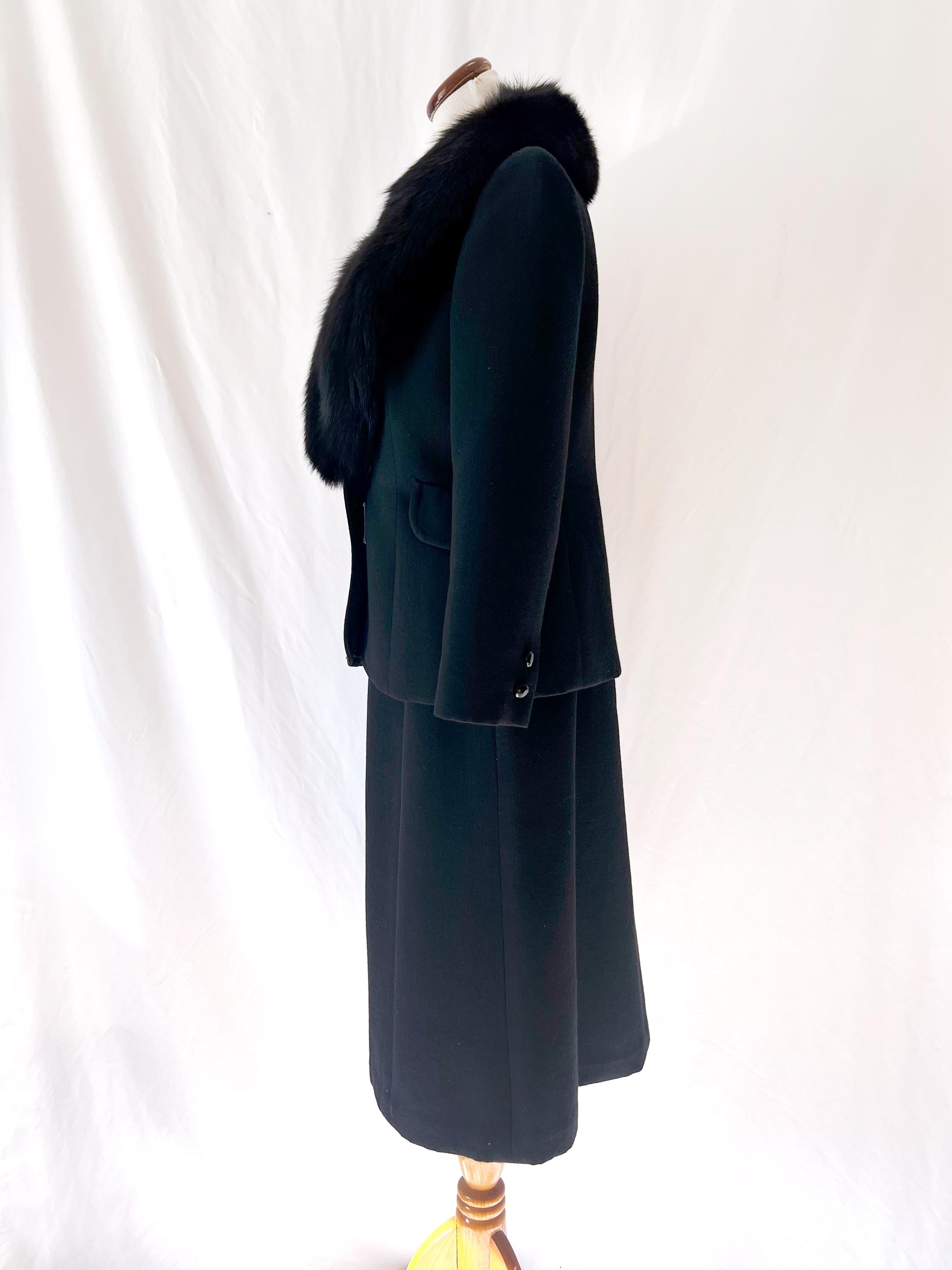 Vintage 1960s Wool Skirt Suit with Fox Fur Collar - Size 8