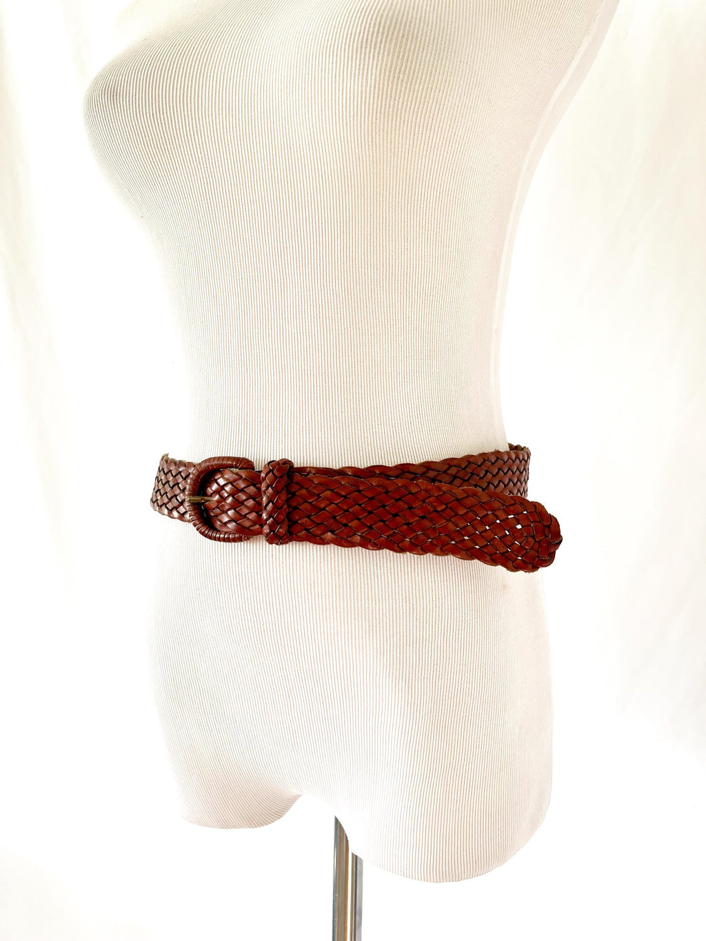 leather woven belt / banana republic / small