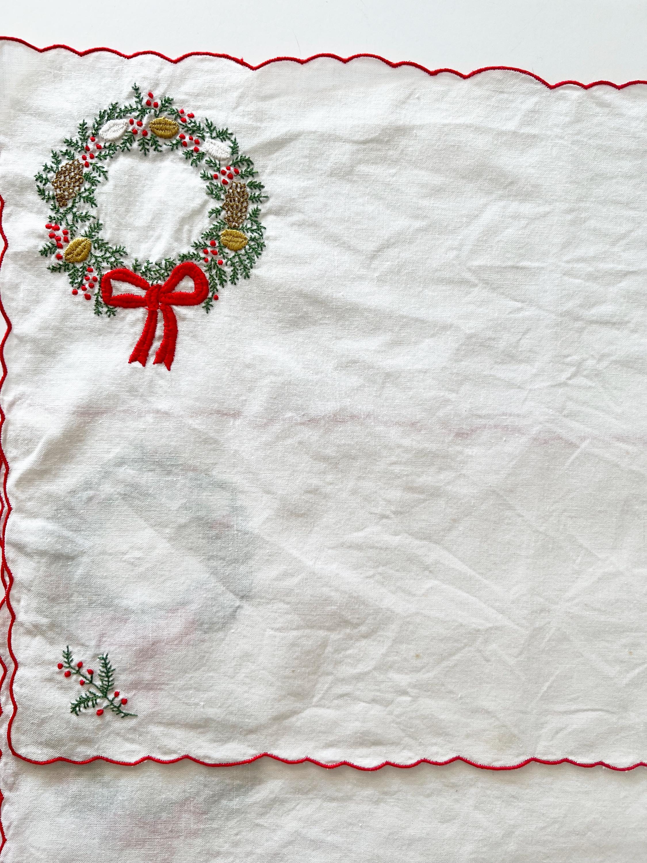 christmas wreath placemats and napkins