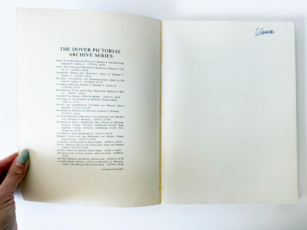Handbook of Pictorial Symbols 3,250 examples from international sources by Rudolf Modley & William R Meyers 1976