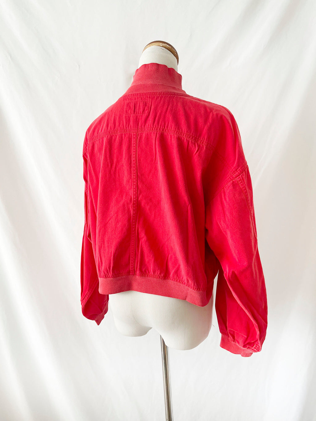 Vntg 1980s Lizwear Cropped Red Pullover Medium