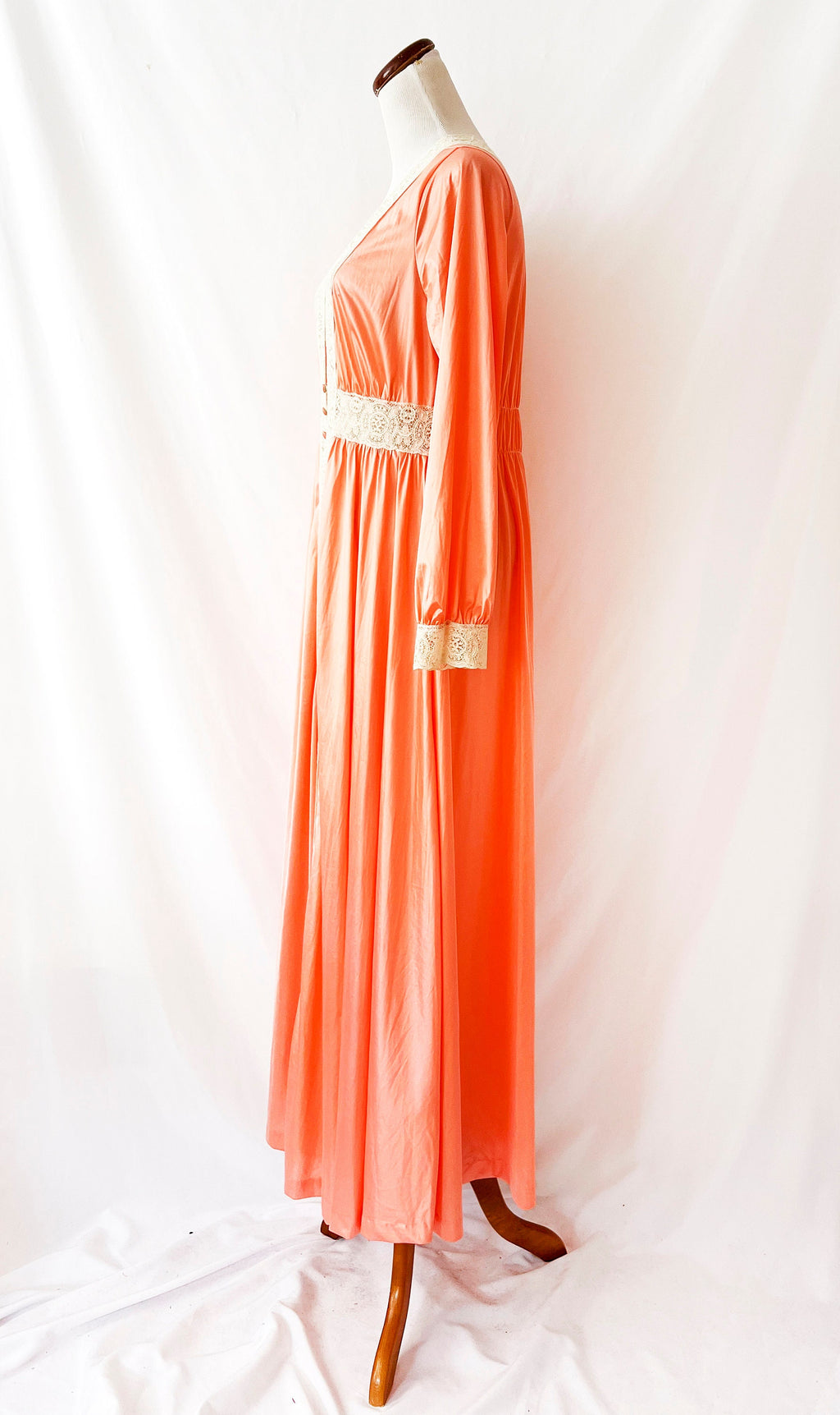 miss elaine 1970s vintage pegninoir robe sexy long house dress  medium