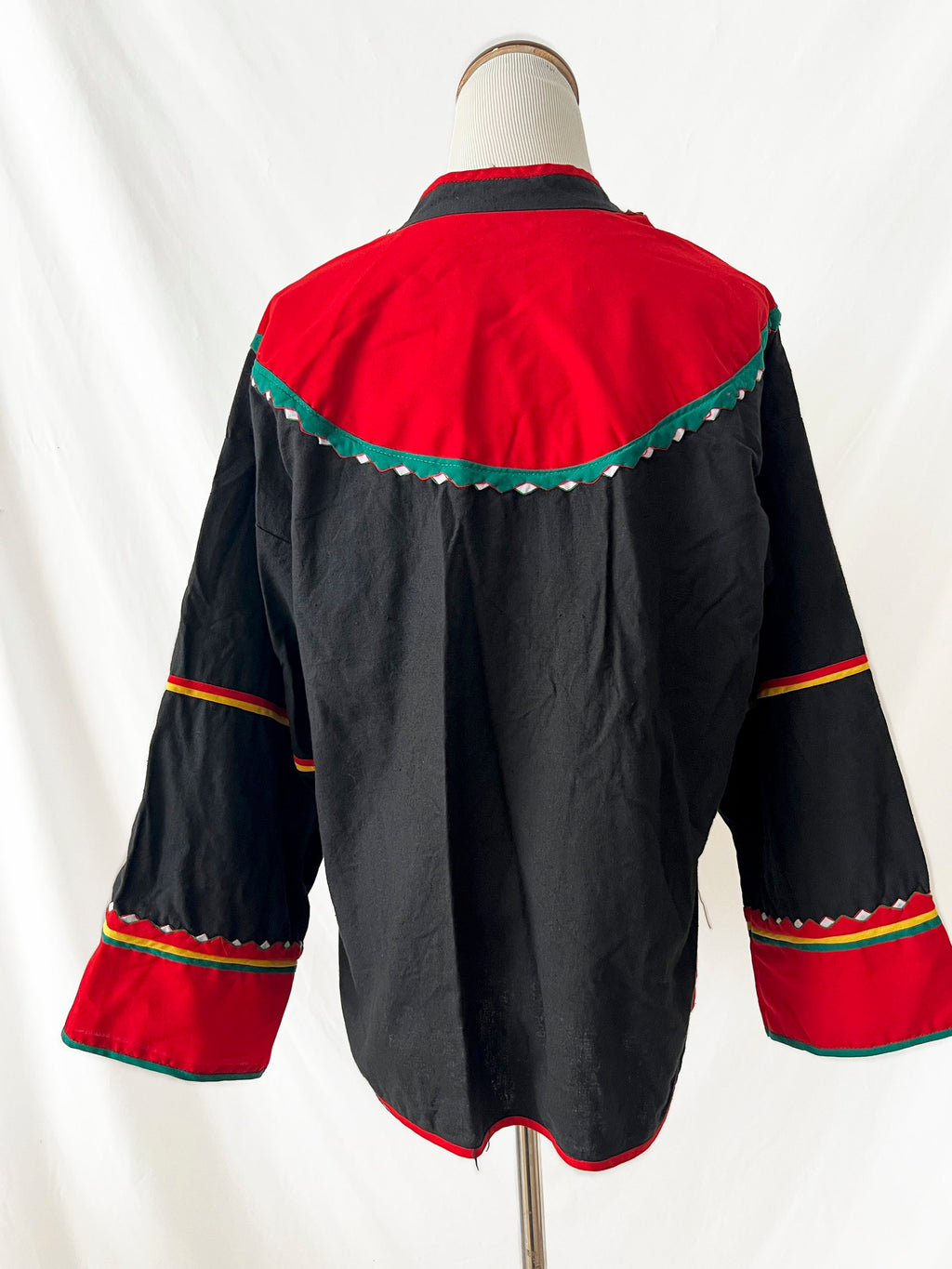 multicolor quilted jacket with bells as buttons large xlarge