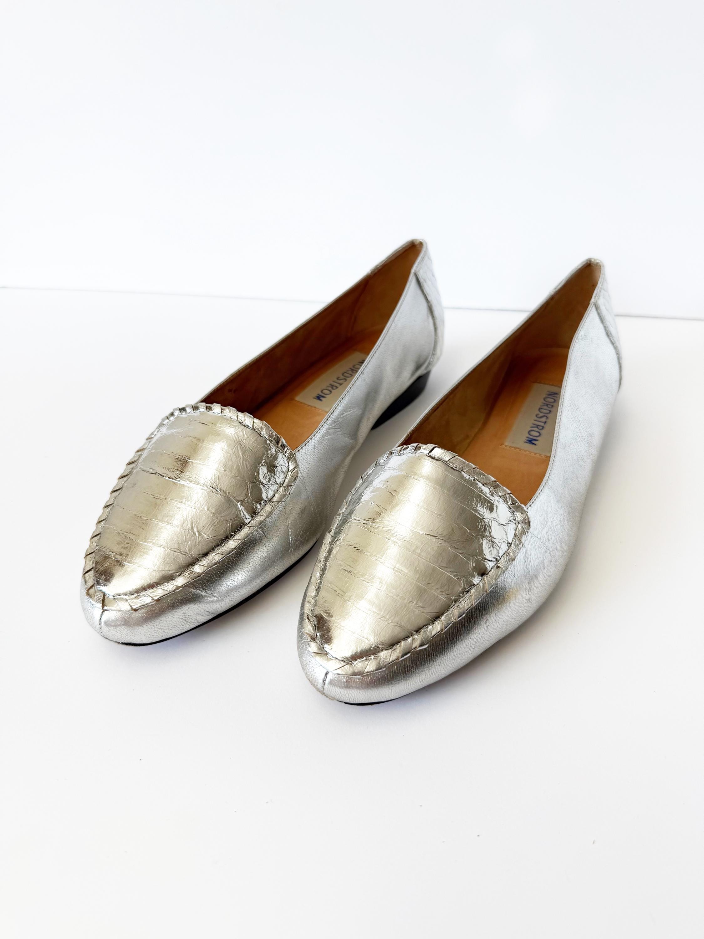 Vintage Silver Leather Loafers - 1980s Metallic Oxfords - Size 9.5 Wide