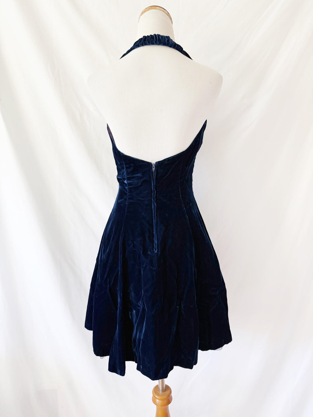 Positively Ellyn | 80s Vintage Crushed Velvet Halter Dress
