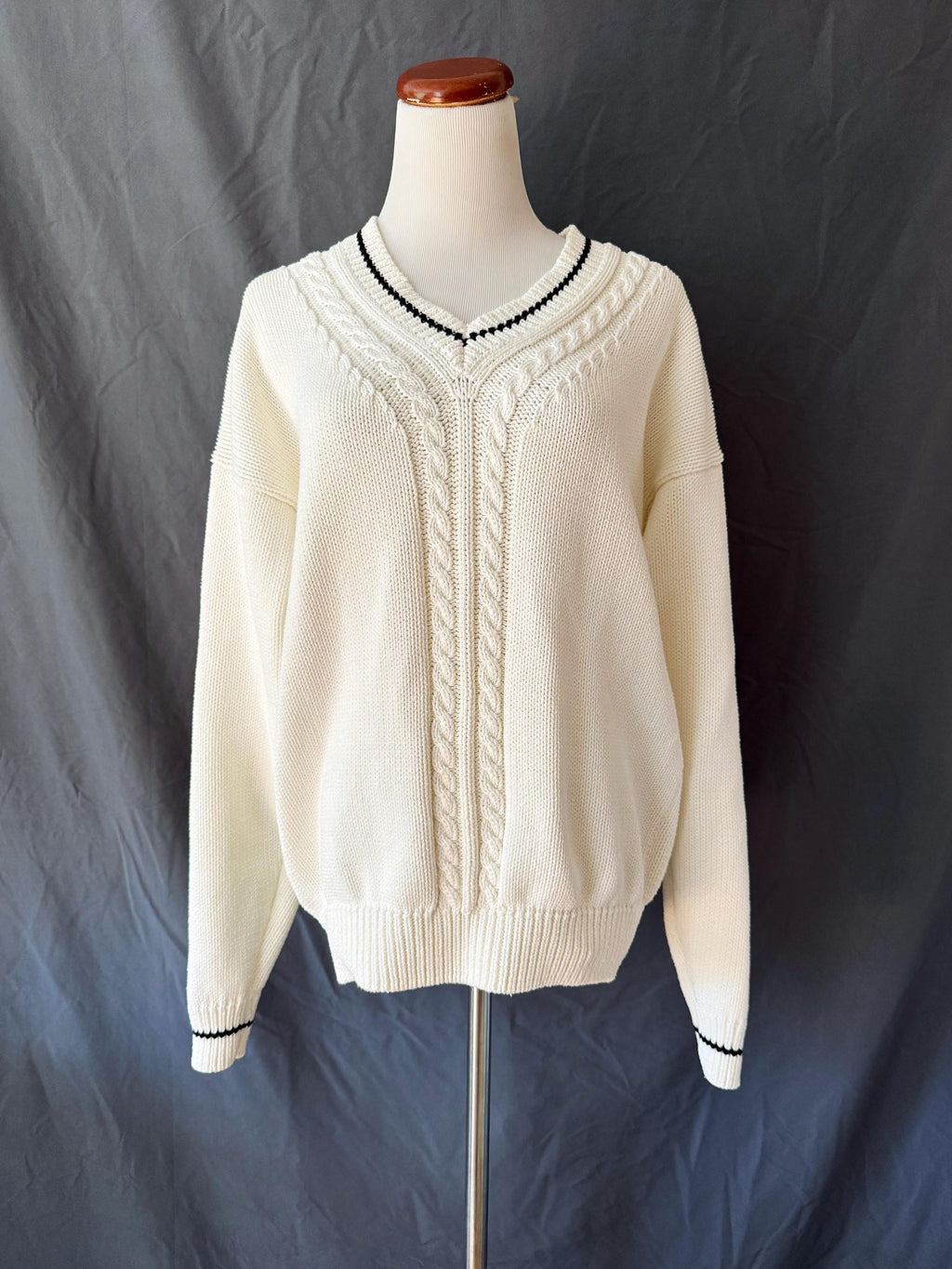 V-Neck Gap Cable Knit Cotton Sweater M