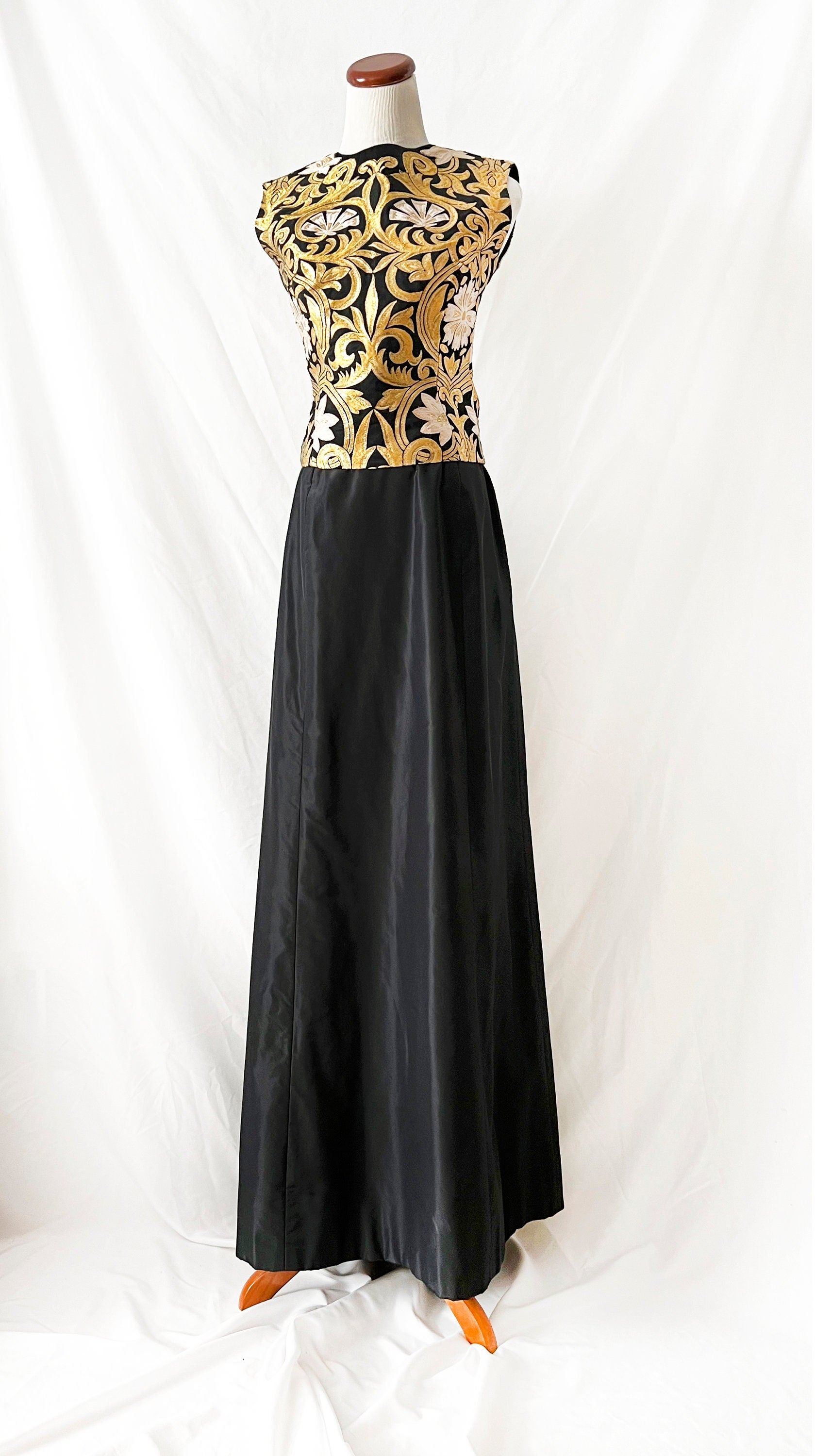 Vintage Gold Brocade Top & Badgley Mischka Silk Skirt Set: Size 6 Formal Wear