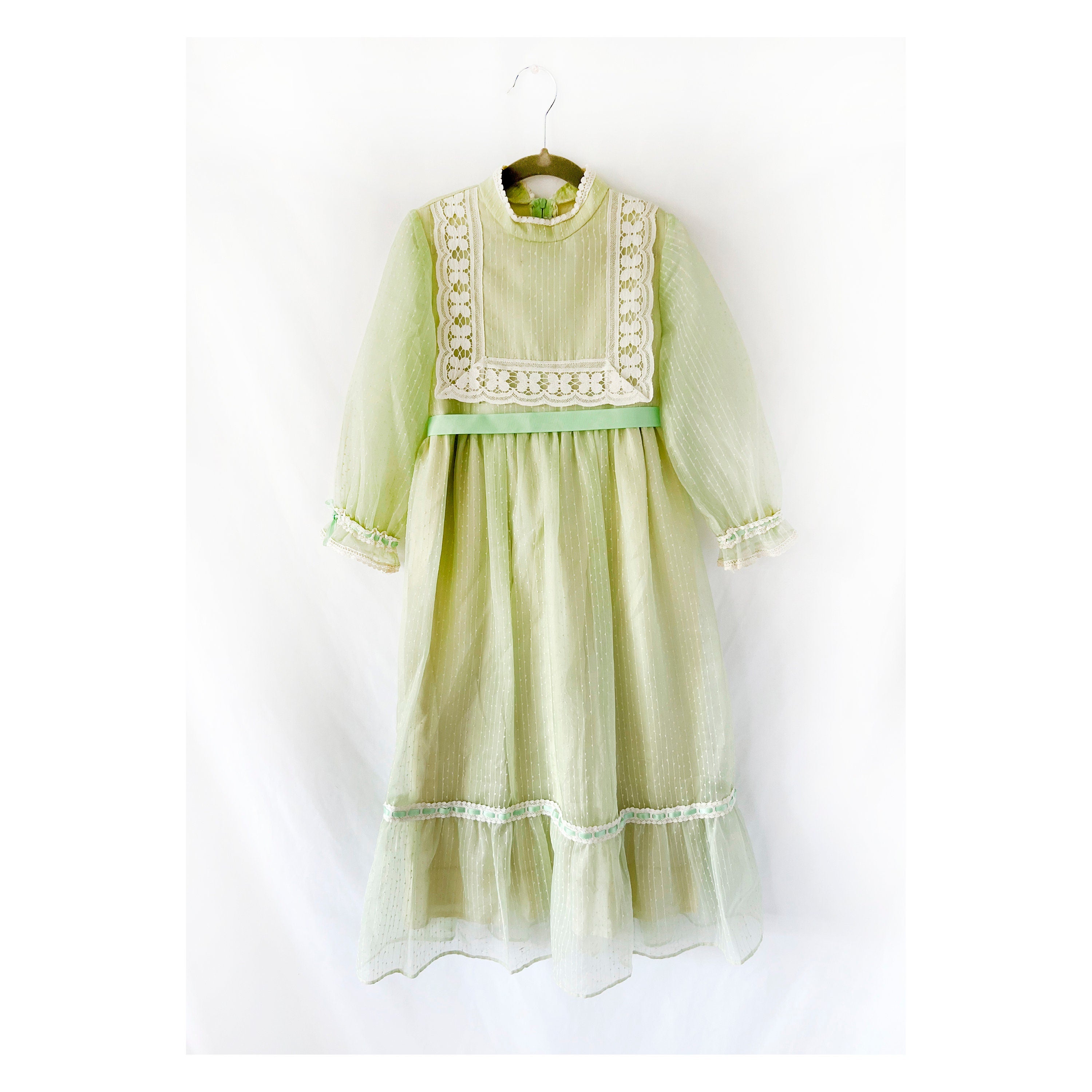 Vintage 70s Gunne Sax Dress: Girls Size 5 Mint Green Lace Trim